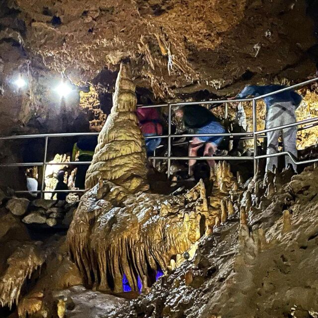 … die perfekte Abkühlung hatten wir beim Besuch der Tropfsteinhöhle … #firmenausflug #proudcommerce